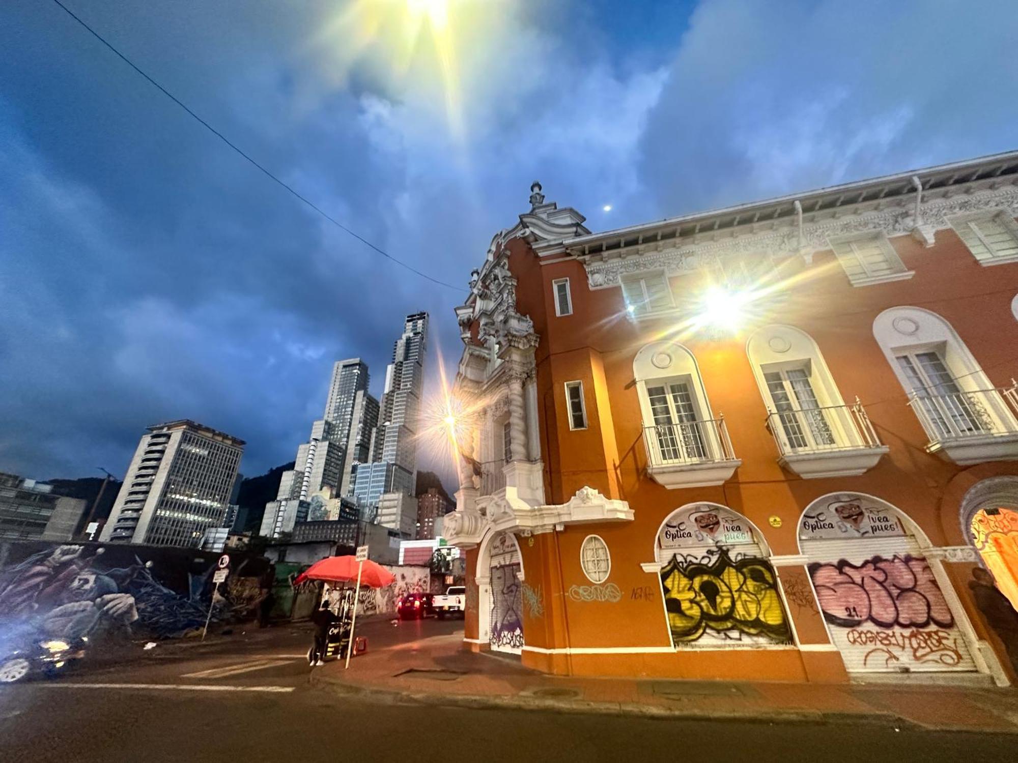 Hotel Artistico Bogota Bagian luar foto