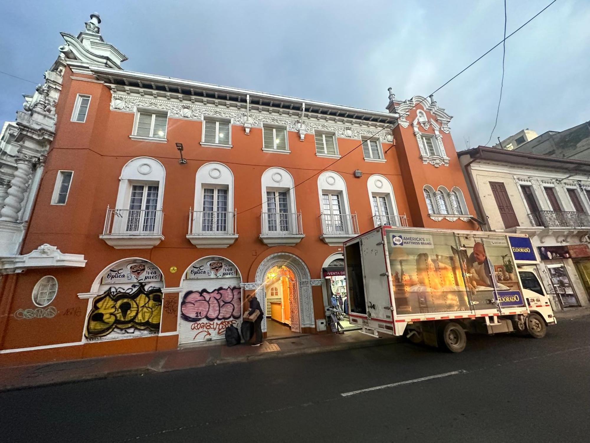 Hotel Artistico Bogota Bagian luar foto
